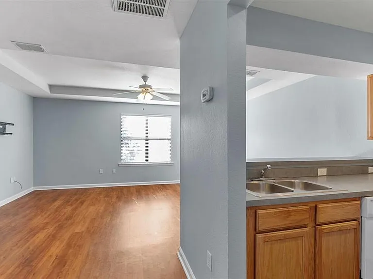 2307 Timber Oaks Ln — Photo 22