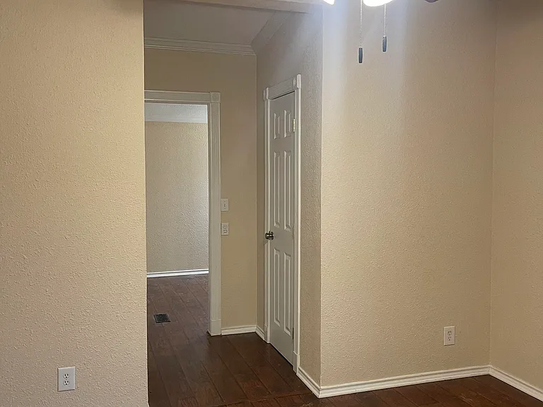 114 Dorflinger Ct — Photo 39