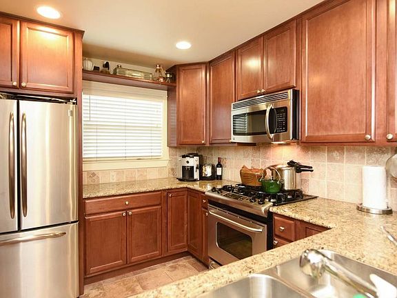 5th image of 857 Carlisle Way APT 106