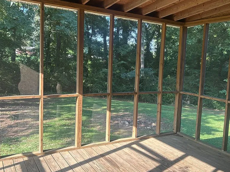 318 Crescent Dr — Photo 12