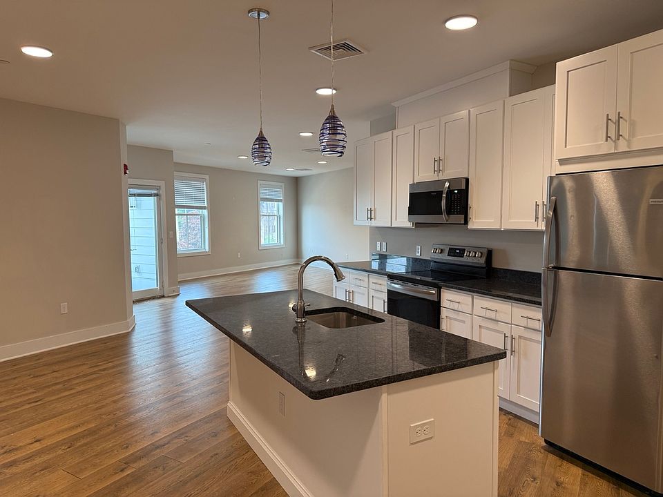1st image of 216 S Division St #207