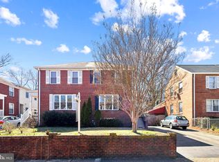 2730 S Uhle St, Arlington, VA 22206