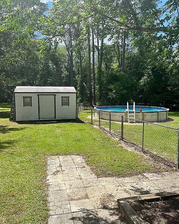 Storage/above ground pool