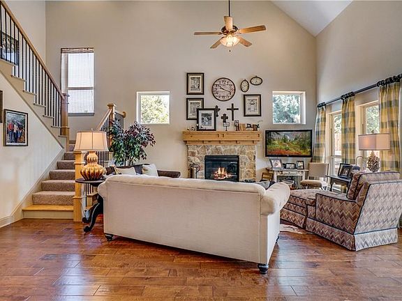 5th image of 509 Claire Ct