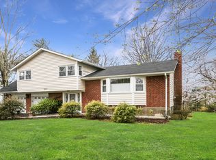 1047 Weaver St, New Rochelle, NY 10583