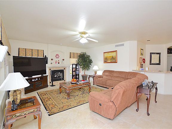 5th image of 2104 E Gondola Ln