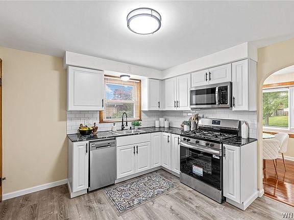 5th image of 107 Alpine Pl