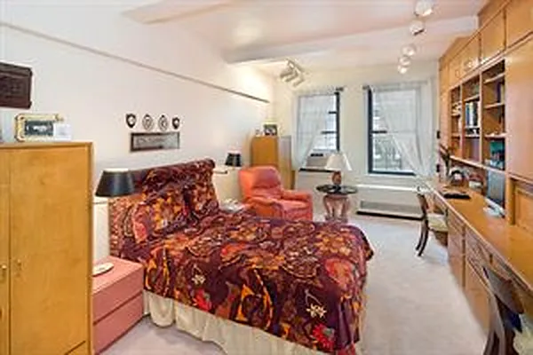 Sold by Douglas Elliman | media 4