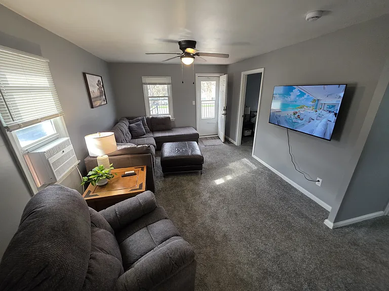 2709 Johnson Ave NW — Photo 1
