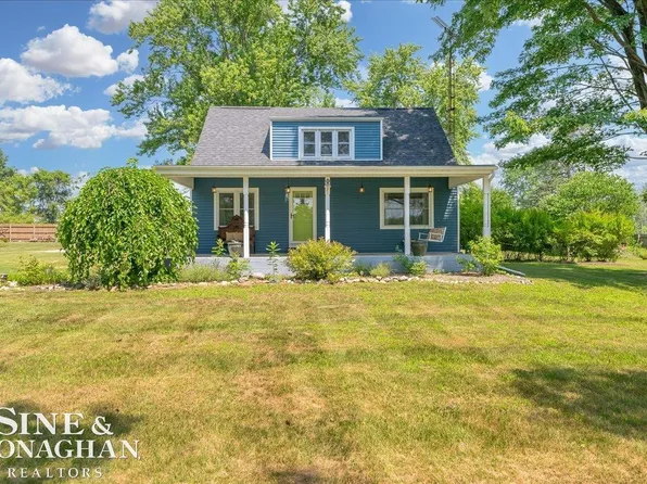 7446 Lapeer Rd, Clyde, MI 48049