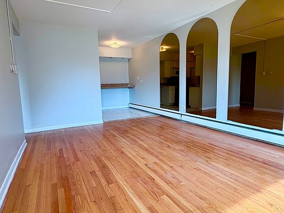 4th image of 605 N Wolf Rd #8E