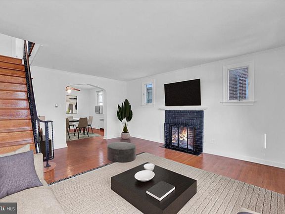 3rd image of 1008 Yeadon Ave