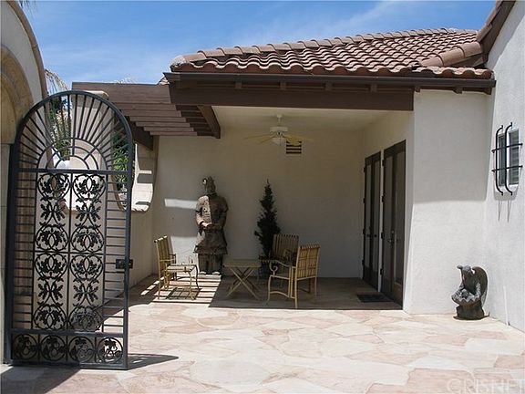 4th image of 27048 Triumph Ave