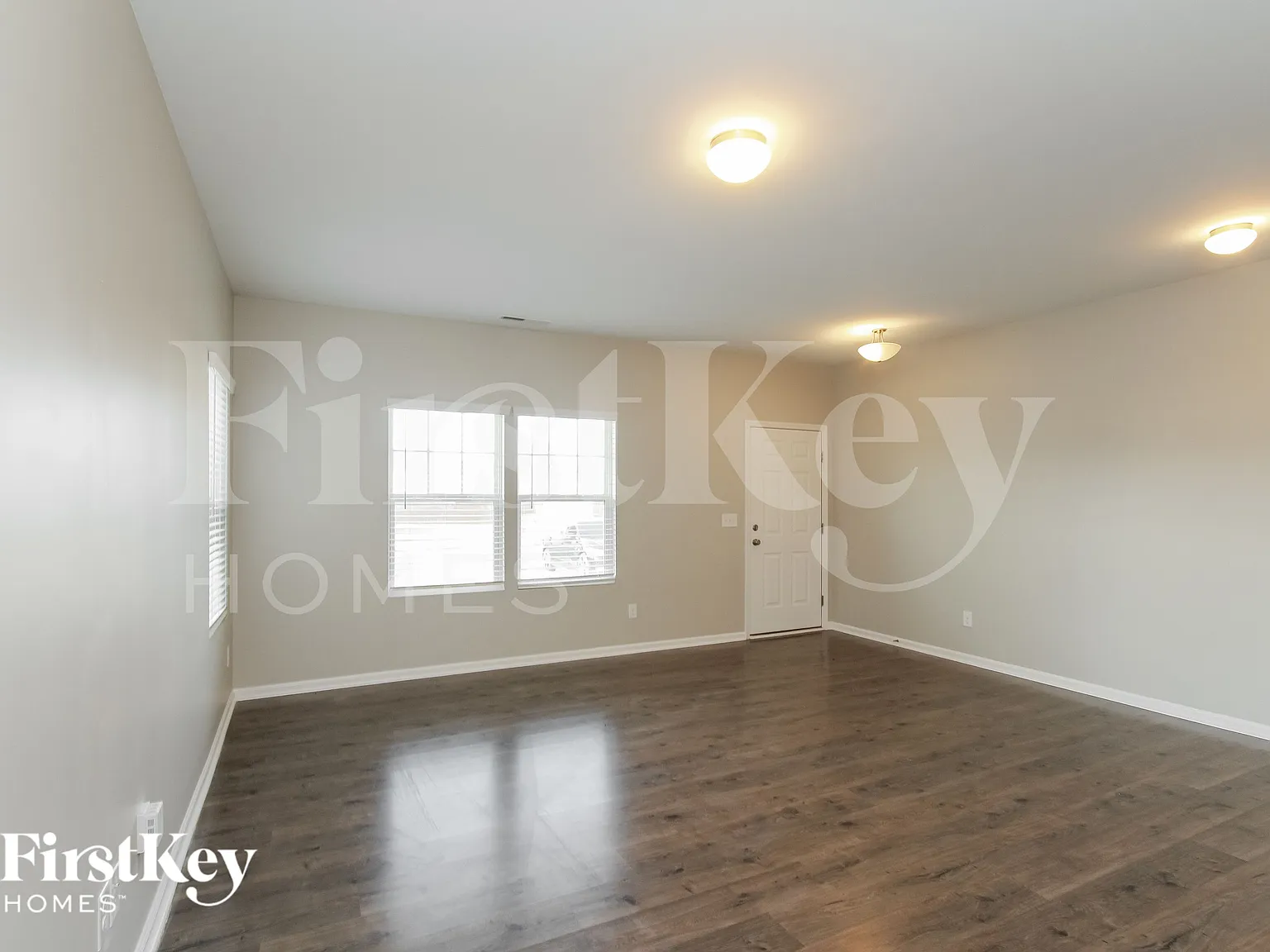 4 bed, 2.5 bath, 2040 sqft, $1,890 — Photo 4