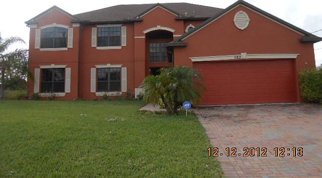 Home For Sale In Port saint lucie