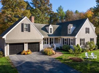 16 Beech Wood Rd, Mattapoisett, MA 02739