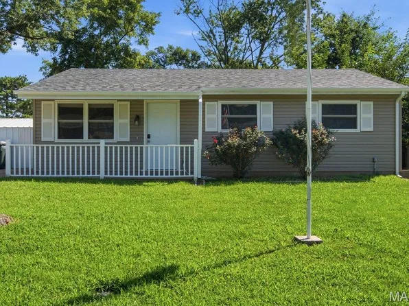 2248 Summit Dr, Arnold, MO 63010