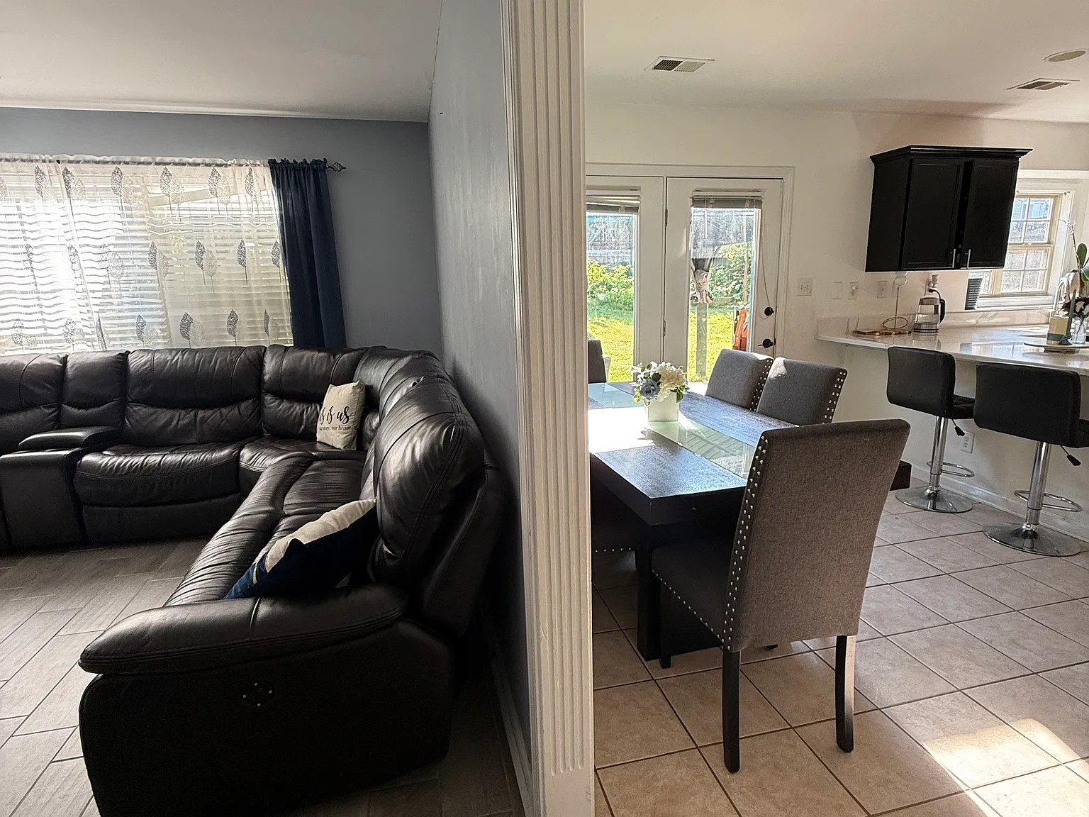 452 Skyview Ln — Photo 3