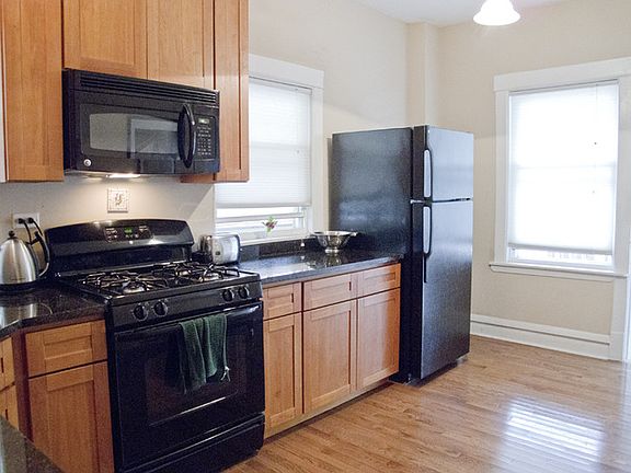 5th image of 3333 N Monticello Ave