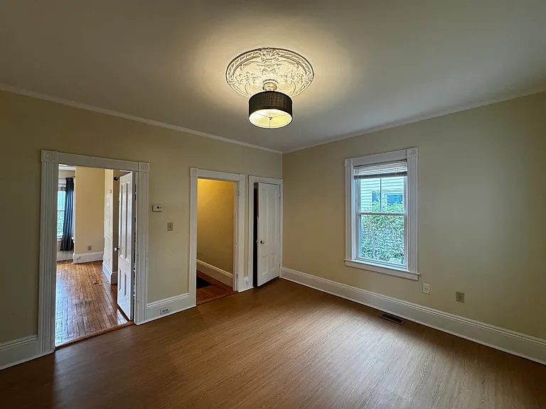 72 Bower St — Photo 2