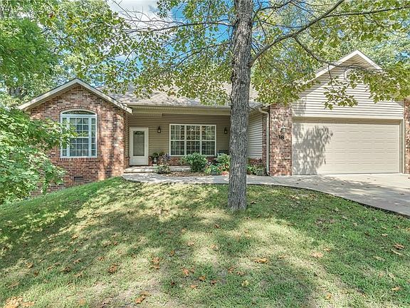 2nd image of 38 Fleetwood Dr