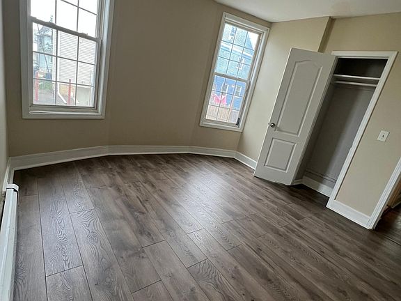 5th image of 52 N 16th St Floor 1