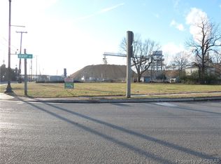 14 Kirby St, West Pt, VA 23181