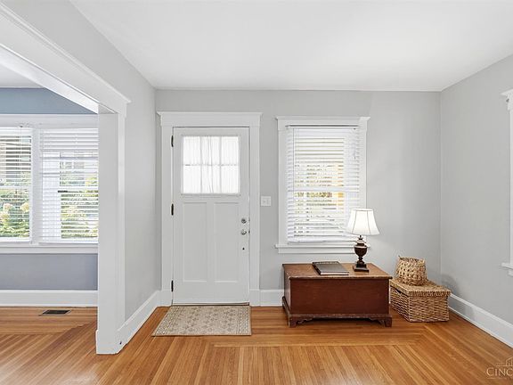 5th image of 3640 Columbus Ave