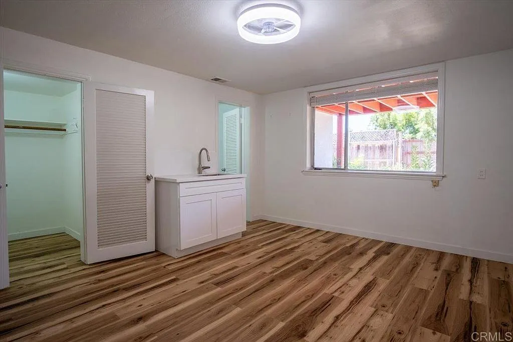 1 bed, 1.0 bath, 450 sqft, $1,900 — Photo 1