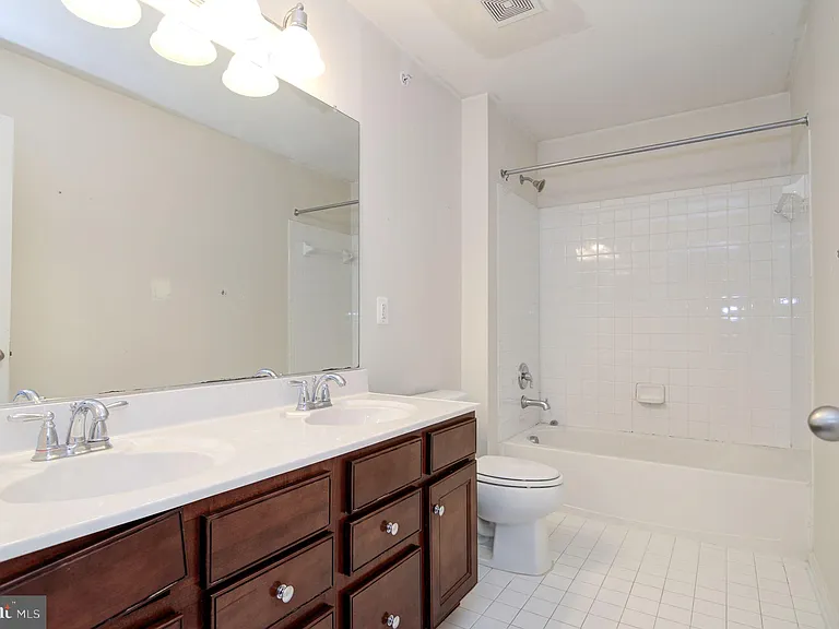 3401 Eagle Ridge Dr — Photo 26
