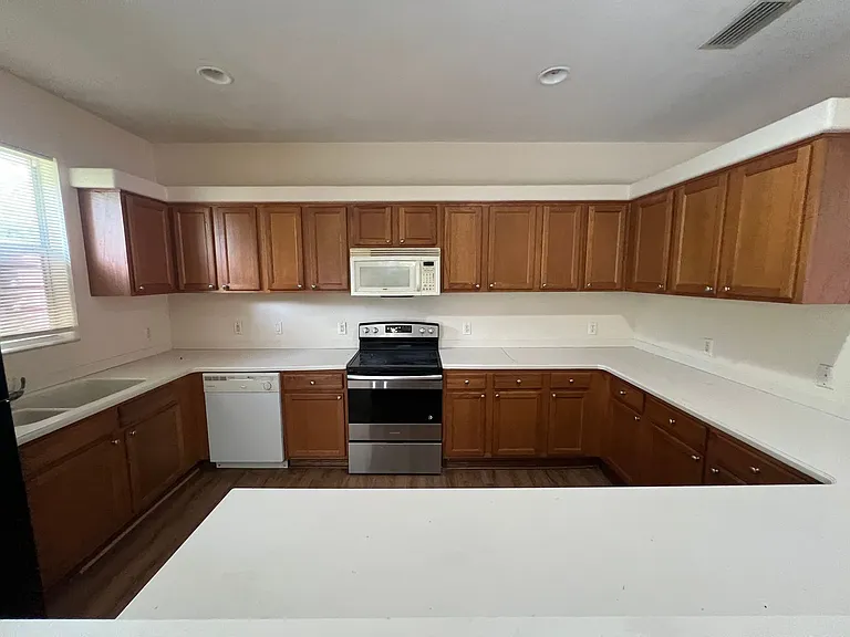 2585 Yuma Ave — Photo 7