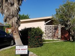 15 Vineyard St, Lehigh Acres, FL 33936