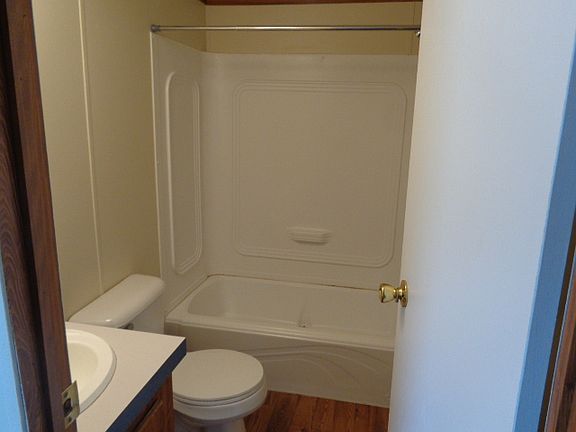 4th image of 204 S Gary Ct