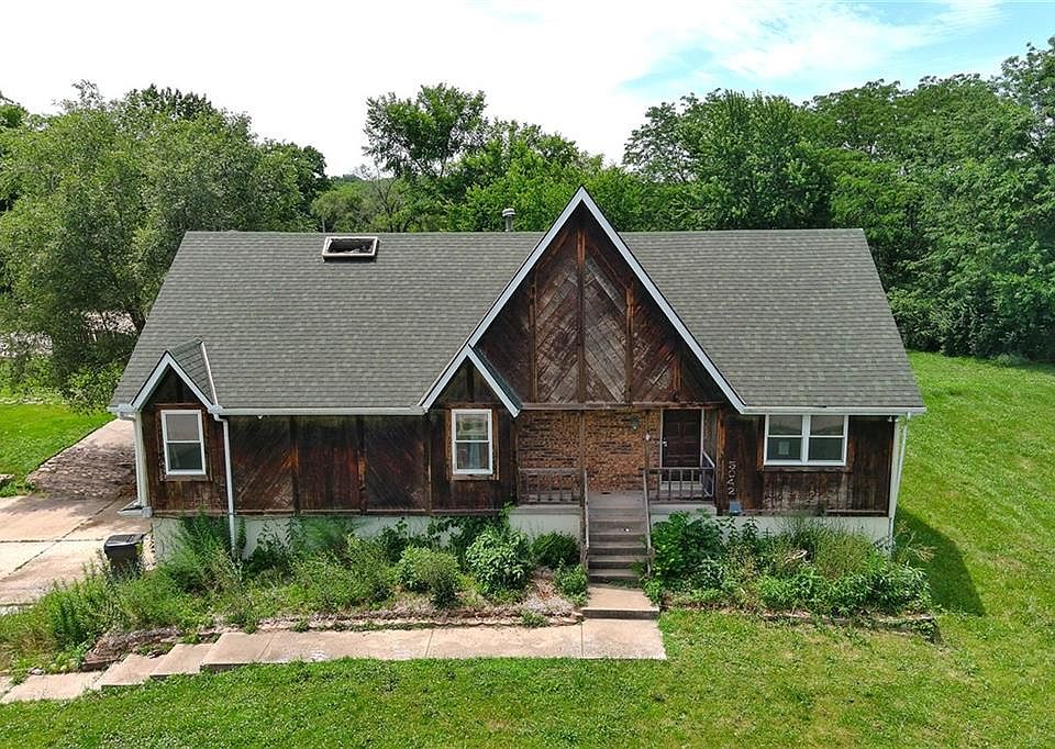 1st image of 5042 Emery Ave