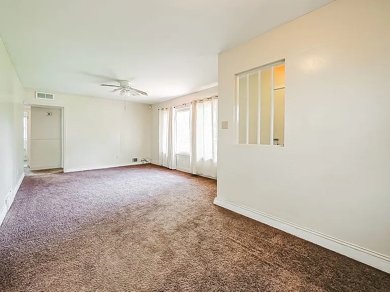 1147 E Brockton Ave — Photo 8