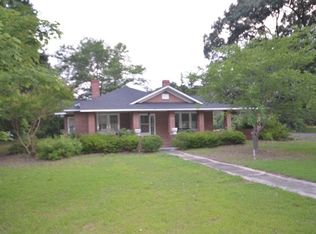 301 S Walton St, Bethune, SC 29009
