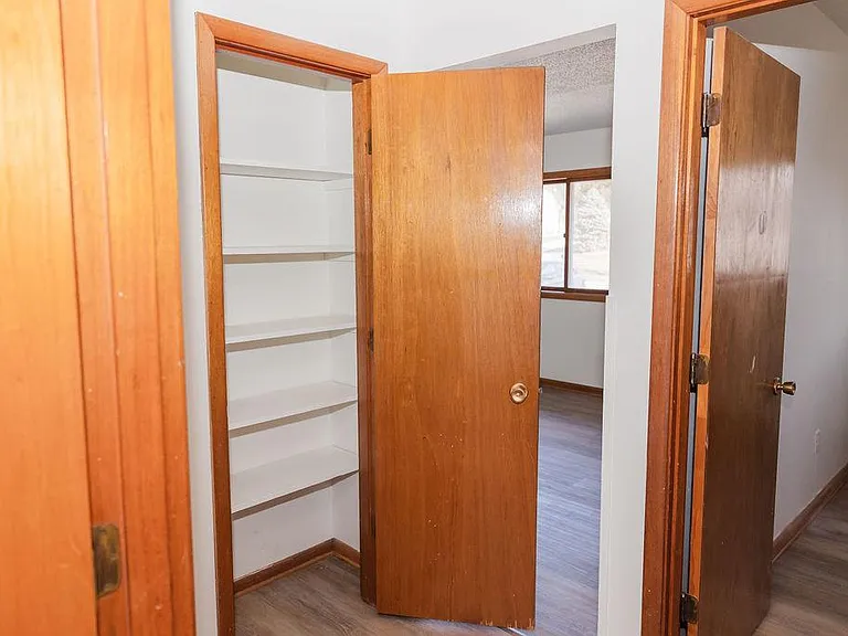 419 E Watrous Ave — Photo 9