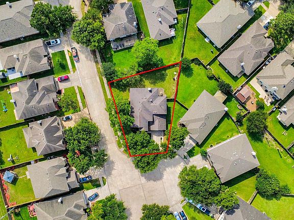 2nd image of 10003 Dakota Ridge Ct
