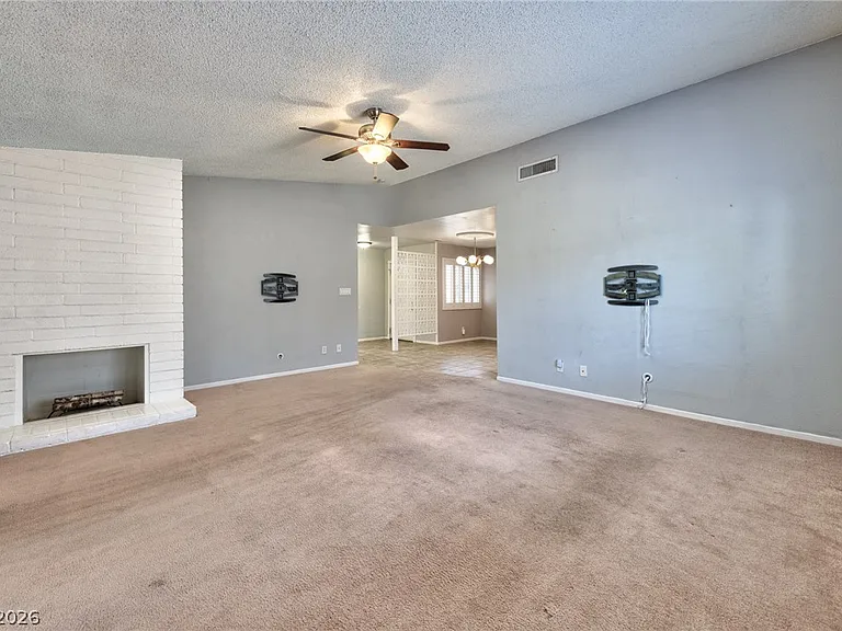 1824 Saylor Way — Photo 7