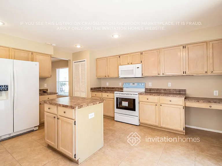 13044 Bellerive Ln — Photo 8