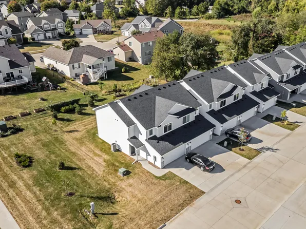 5920 NW 91st Ct, Johnston, IA 50131