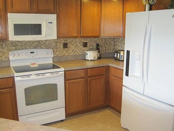 4th image of 155 Melbourne Ln