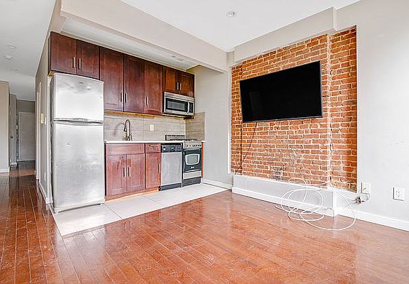 4th image of 2092 Frederick Douglass Blvd APT 5A