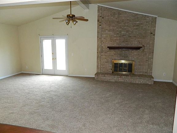 3rd image of 3349 Alderdale Dr