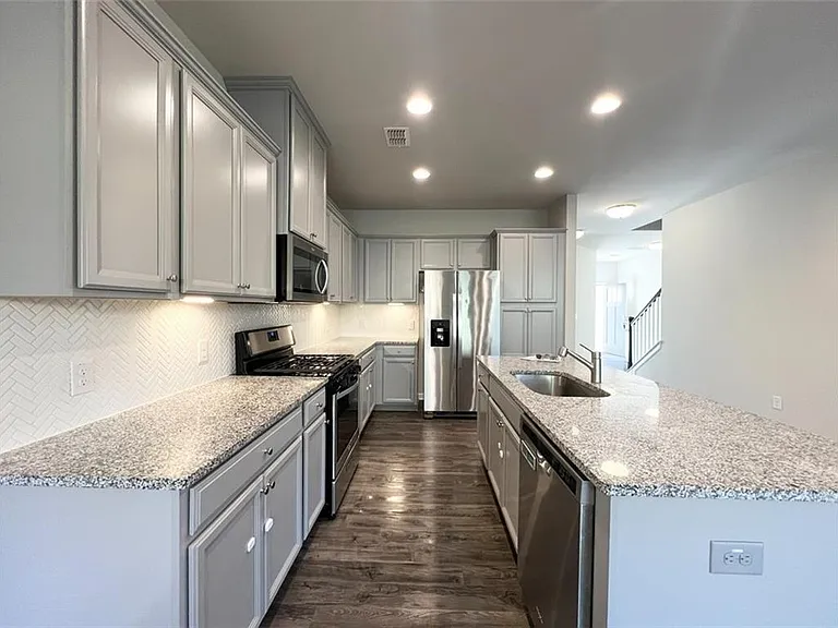 1865 Parkades Path SW — Photo 6