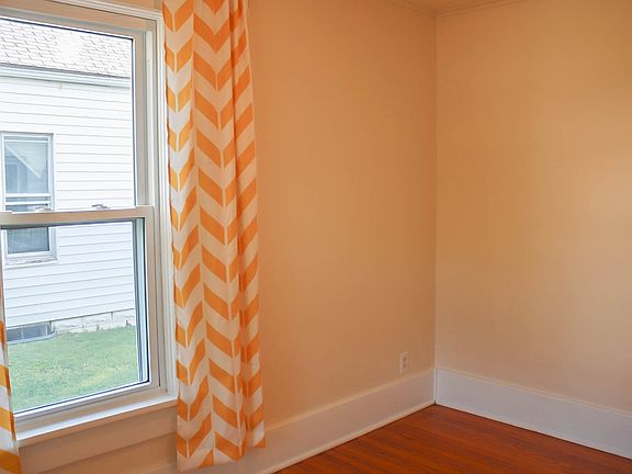 5th image of 414 N Oak St
