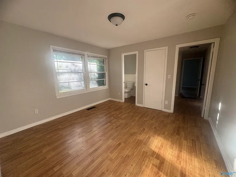 411 Ewing Dr — Photo 35