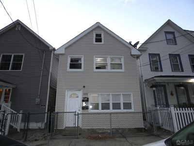 655 Charles St, Perth Amboy, NJ, 08861