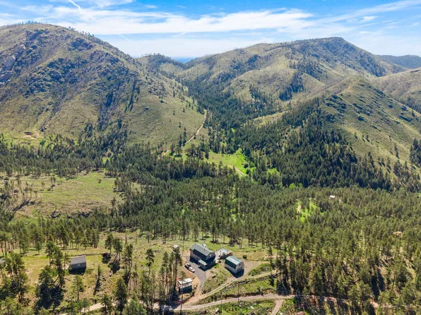 1154 Redstone Dr, Bellvue, CO 80512
