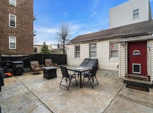 148 19th St, Union City, NJ 07087